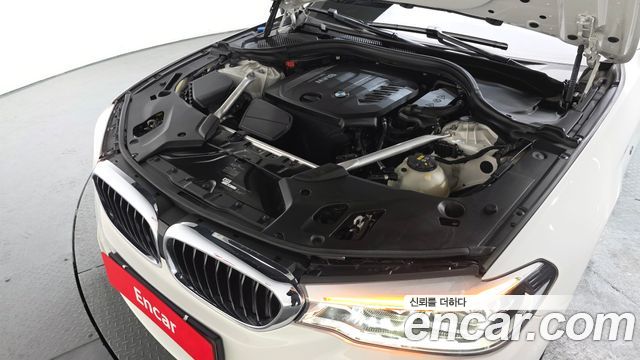BMW 5-Series 2018 — photo 6