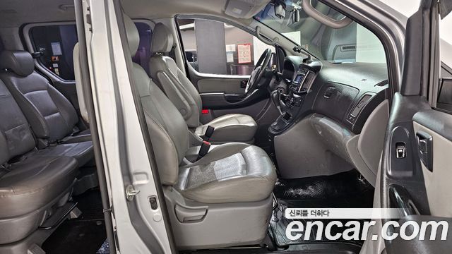 Hyundai Starex 2017 — photo 10