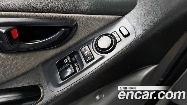 Hyundai Starex 2017 — photo 19