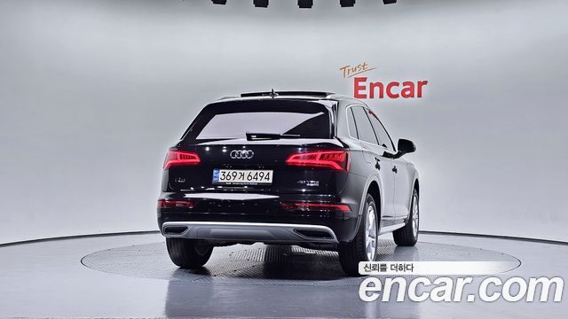 Audi Q5 2020 — photo 4