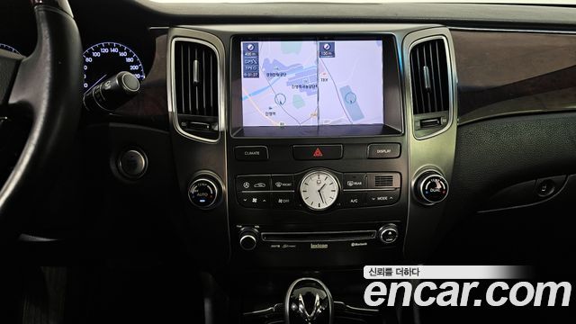 Hyundai Equus 2012 — photo 15