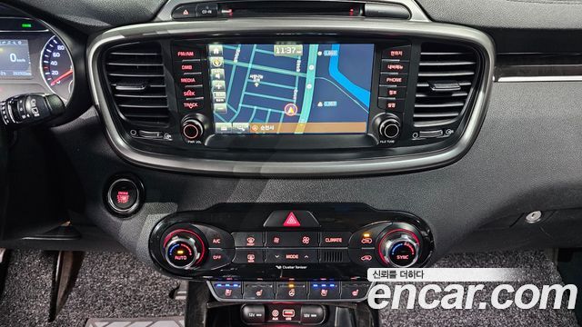 Kia Sorento 2015 — photo 14