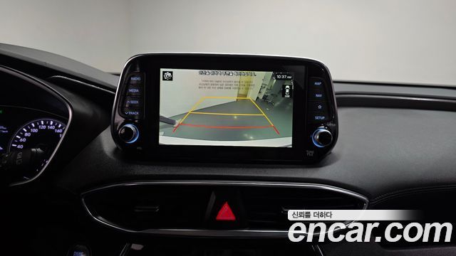 Hyundai Santafe 2019 — photo 16