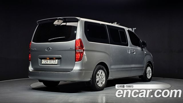 Hyundai Starex 2015 — photo 2
