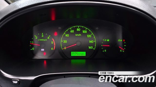 Hyundai Starex 2015 — photo 8