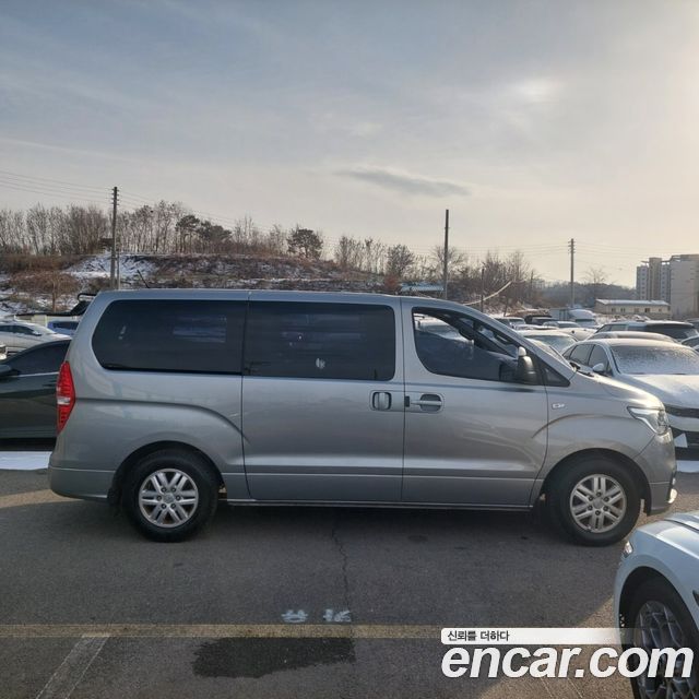 Hyundai Starex 2019 — photo 4