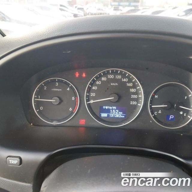 Hyundai Starex 2019 — photo 17