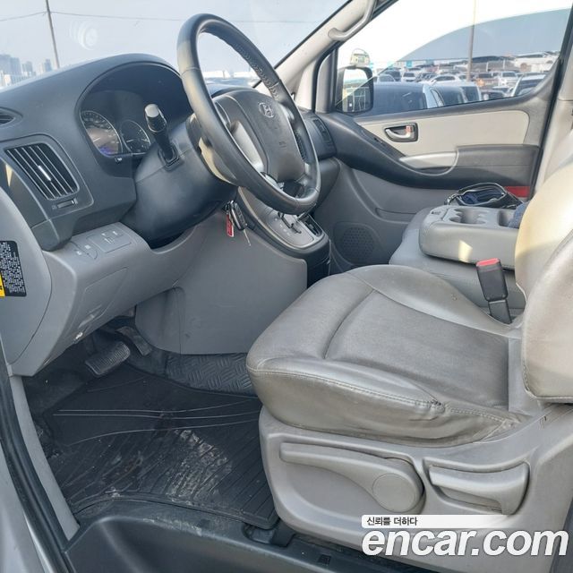 Hyundai Starex 2019 — photo 19