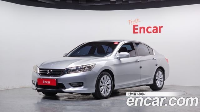 Honda Accord 2013 — photo 1
