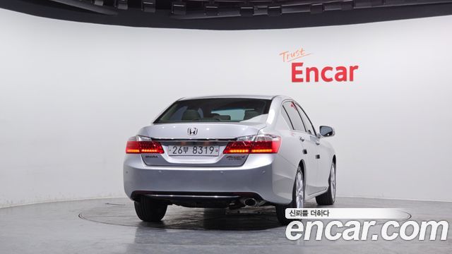 Honda Accord 2013 — photo 4