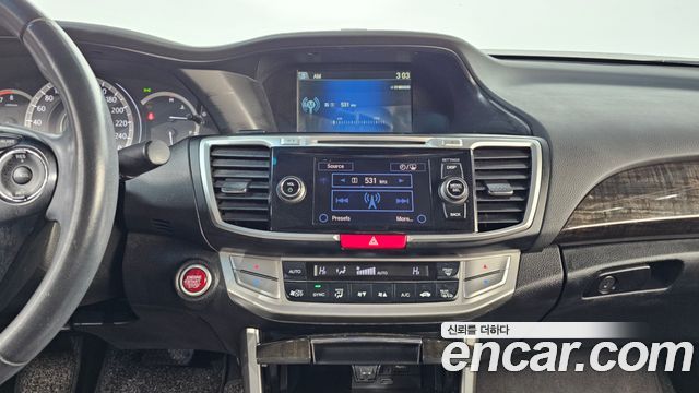Honda Accord 2013 — photo 14