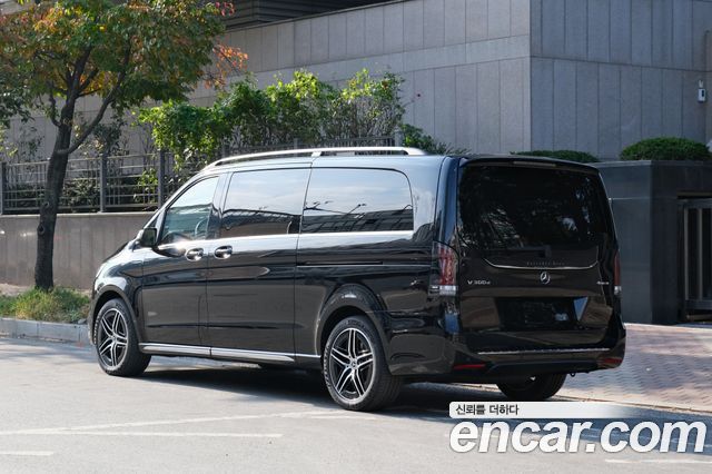 Mercedes-Benz V-Class 2025 — photo 3