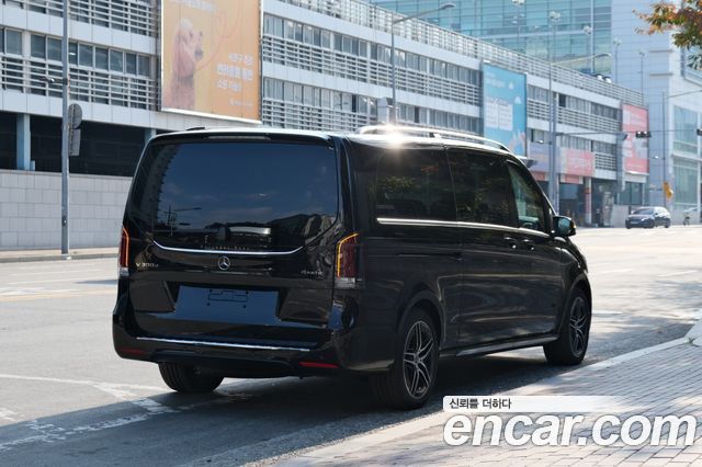 Mercedes-Benz V-Class 2025 — photo 4
