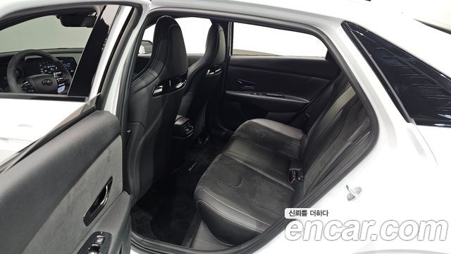 Hyundai AVANTE 2023 — photo 16