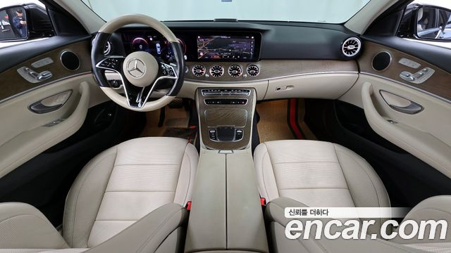 Mercedes-Benz E-Class 2021 — photo 7