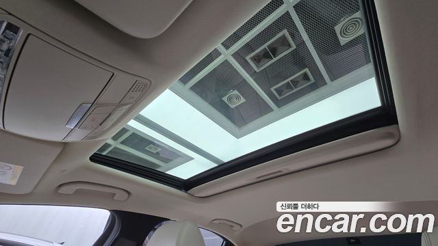 Mercedes-Benz E-Class 2021 — photo 18