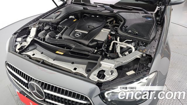 Mercedes-Benz E-Class 2021 — photo 6