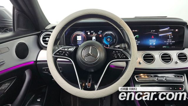 Mercedes-Benz E-Class 2021 — photo 11