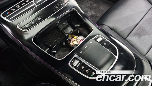 Mercedes-Benz E-Class 2021 — photo 15