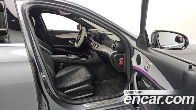 Mercedes-Benz E-Class 2021 — photo 18