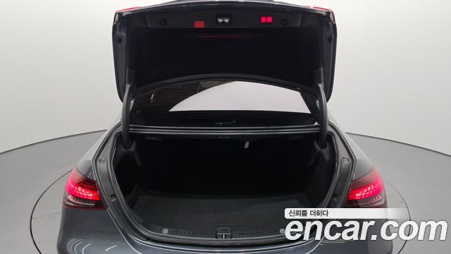 Mercedes-Benz E-Class 2021 — photo 20