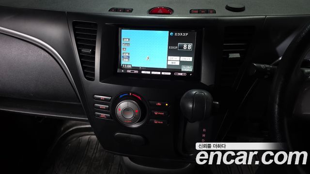 Mazda Biante 2010 — photo 15