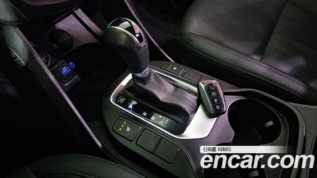 Hyundai Santafe 2016 — photo 9
