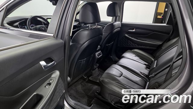 Hyundai Santafe 2022 — photo 11