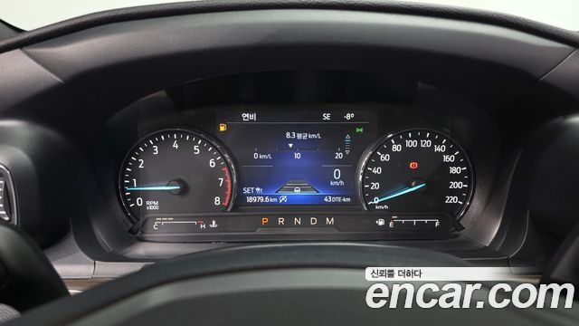 Ford Explorer 2020 — photo 8