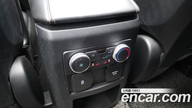 Ford Explorer 2020 — photo 18