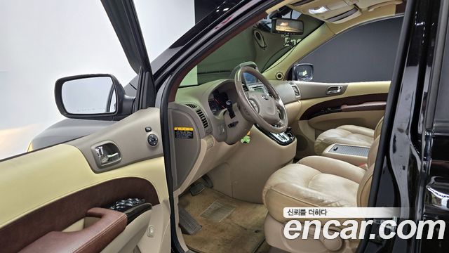 Kia Canival 2014 — photo 11