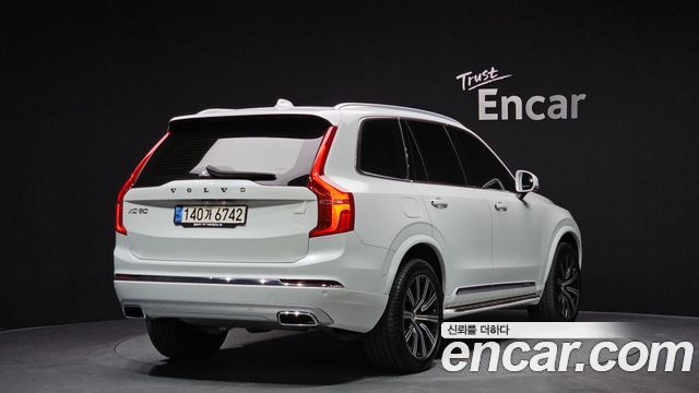 Volvo XC90 2021 — photo 2