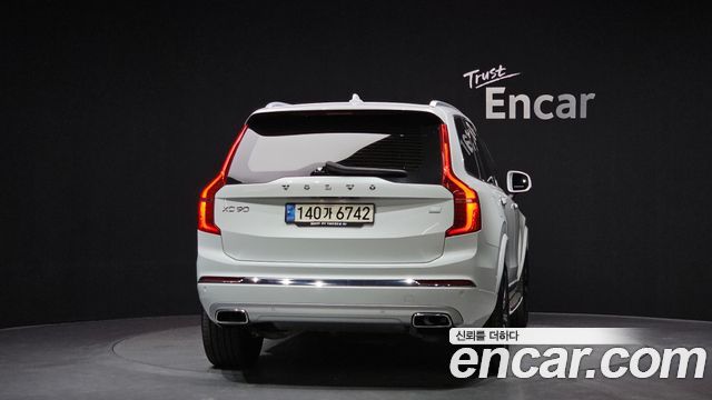 Volvo XC90 2021 — photo 4