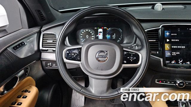 Volvo XC90 2021 — photo 13