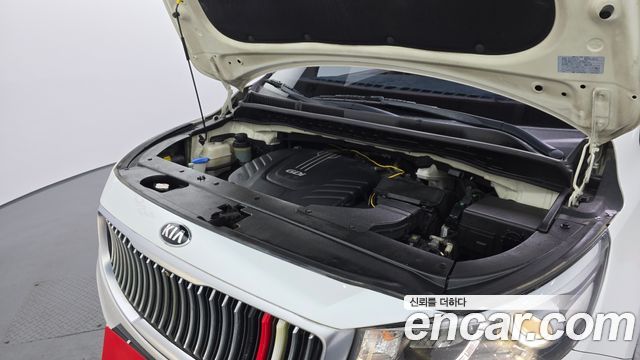 Kia Canival 2016 — photo 6