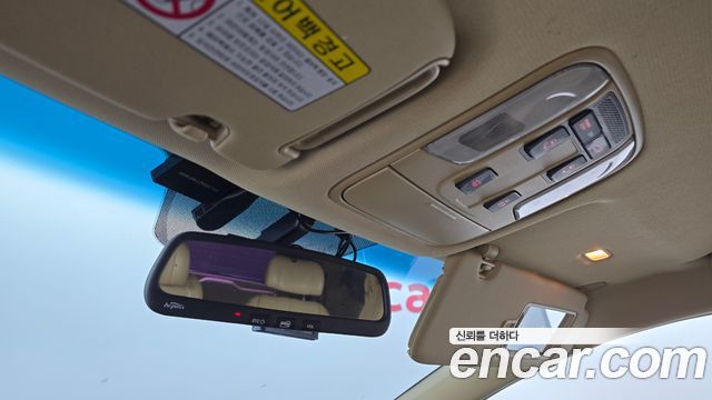Kia Canival 2016 — photo 18