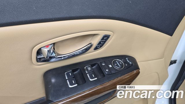 Kia Canival 2016 — photo 19