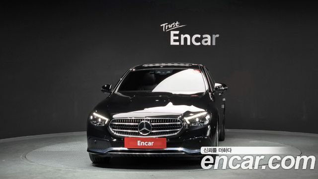 Mercedes-Benz E-Class 2022 — photo 3