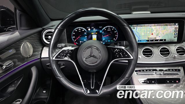 Mercedes-Benz E-Class 2022 — photo 6