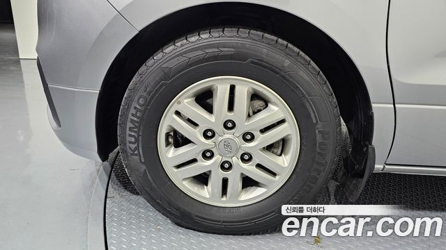 Hyundai Starex 2019 — photo 5