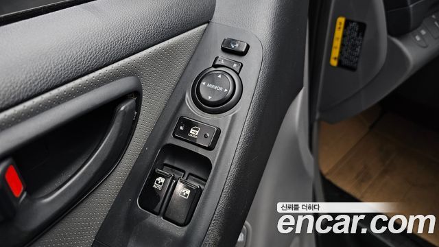 Hyundai Starex 2019 — photo 16