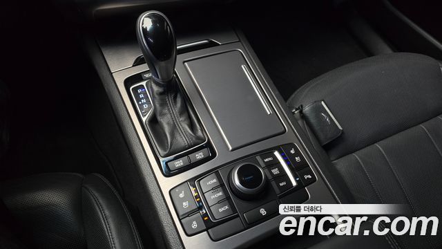 Hyundai Genesis 2016 — photo 9