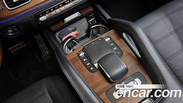 Mercedes-Benz GLS-Class 2021 — photo 9