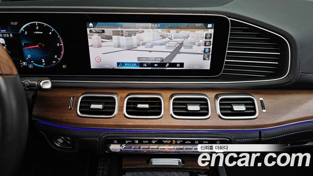 Mercedes-Benz GLS-Class 2021 — photo 14