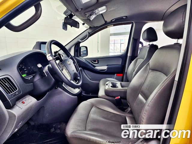 Hyundai Starex 2014 — photo 8