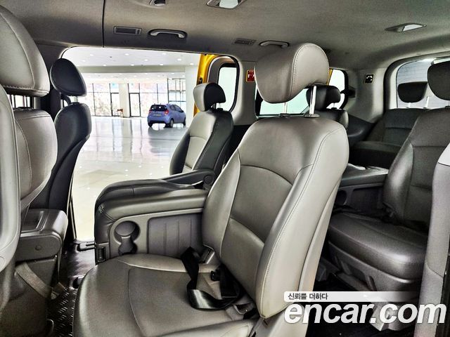 Hyundai Starex 2014 — photo 9
