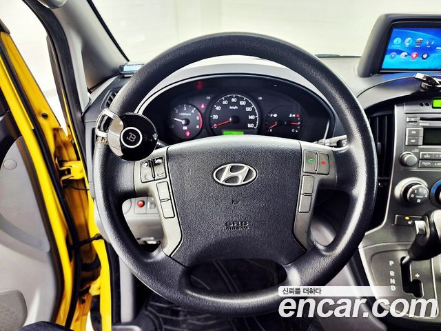 Hyundai Starex 2014 — photo 12