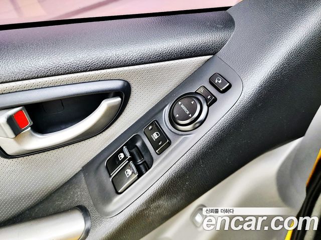 Hyundai Starex 2014 — photo 17