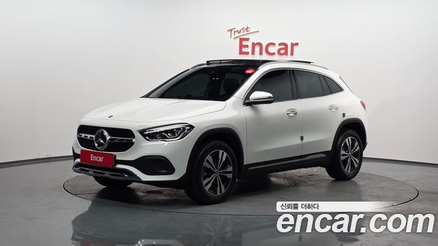 Mercedes-Benz GLA-Class 2021 — photo 1