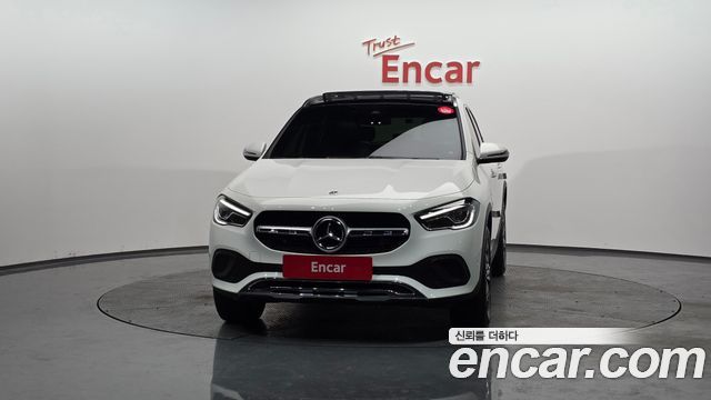 Mercedes-Benz GLA-Class 2021 — photo 3